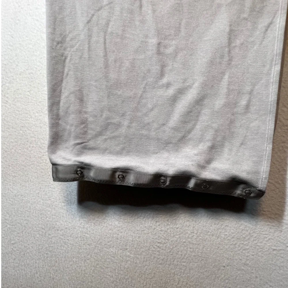 Lululemon Light Gray Studio Wrap Scarf Top Snap Button‎ Athletic Cover Up